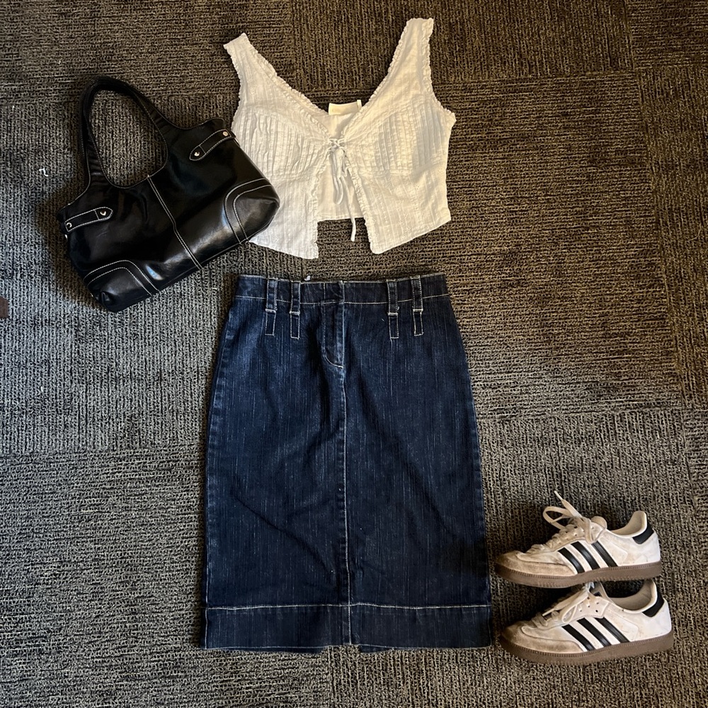 Midi denim skirt, super cute!
